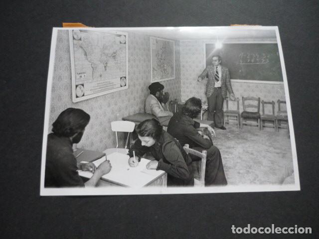 Alte Fotografie: MADRID VALLECAS CHABOLAS BARRIO JOSE SEGURA FOTOGRAFIA ORIGINAL 13 X 18 CM