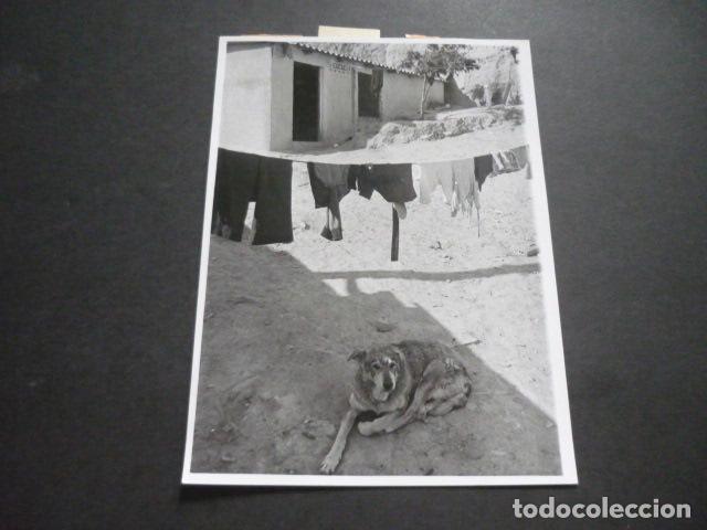 Alte Fotografie: MADRID VALLECAS CHABOLAS BARRIO JOSE SEGURA FOTOGRAFIA ORIGINAL 13 X 18 CM