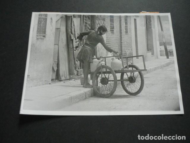 Alte Fotografie: MADRID PLAZA ELIPTICA CHABOLAS PAULA DIAZ FOTOGRAFIA ORIGINAL 13 X 18 CM