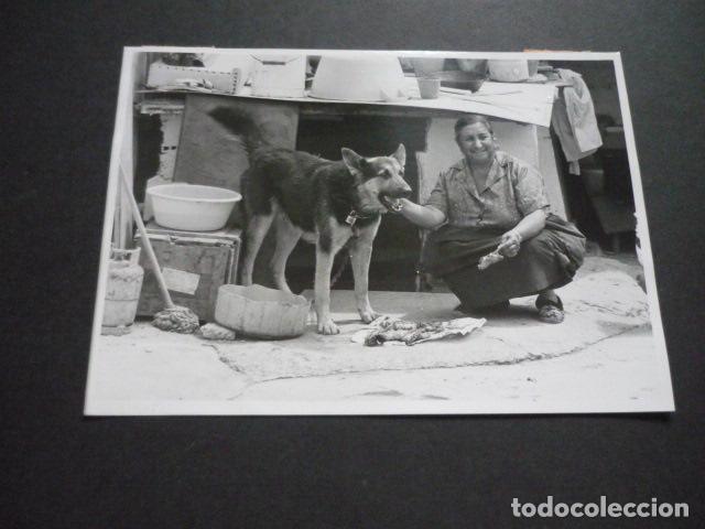 Alte Fotografie: MADRID PLAZA ELIPTICA CHABOLAS PAULA DIAZ FOTOGRAFIA ORIGINAL 13 X 18 CM