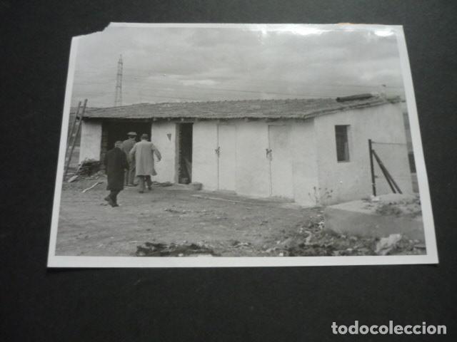 Alte Fotografie: MADRID ALCOBENDAS CASETA GUARDA DE OBRAS FOTOGRAFIA ORIGINAL 13 X 18 CM