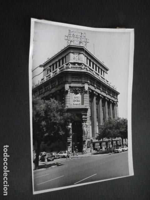 Alte Fotografie: MADRID CALLE DE ALCALA BANCO CENTRAL FOTOGRAFIA ORIGINAL 24 X 18 CM