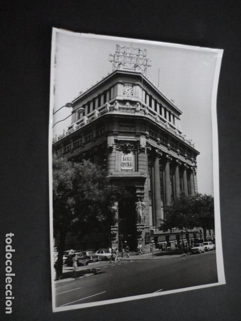 Alte Fotografie: MADRID CALLE DE ALCALA BANCO CENTRAL FOTOGRAFIA ORIGINAL 24 X 18 CM