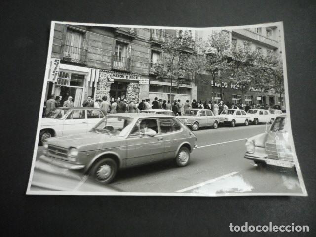 Antique Photography: MADRID CALLE SAGASTA BANCO HISPANO AMERICANO FOTOGRAFIA ORIGINAL 24 X 18 CM