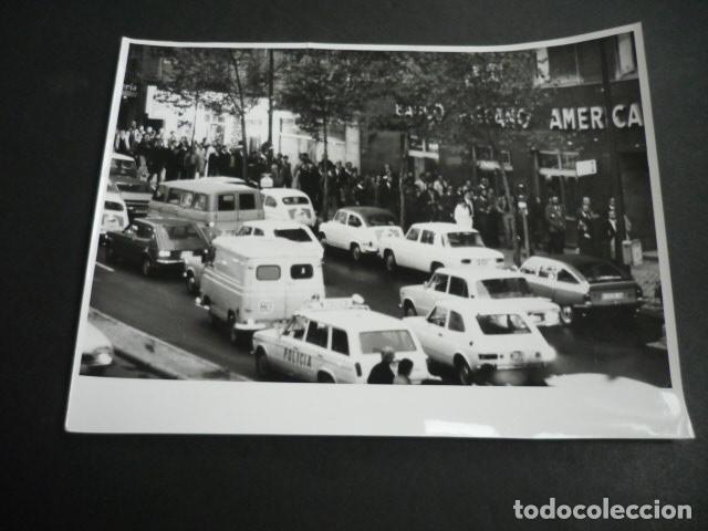 Fotografia antiga: MADRID CALLE SAGASTA BANCO HISPANO AMERICANO FOTOGRAFIA ORIGINAL 24 X 18 CM