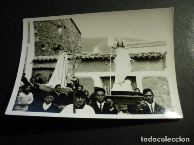Fotograf&iacute;a antigua: BUENASBODAS TOLEDO PROCESION DOMINGO DE RESURRECCION ANTIGUA FOTOGRAFIA 7,5 X 10,5 CM