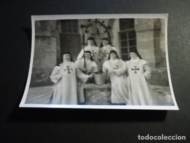 Alte Fotografie: EL TOBOSO TOLEDO MONJAS DE LA SANTISIMA TRINIDAD ANTIGUA FOTOGRAFIA 7,5 X 10,5 CM