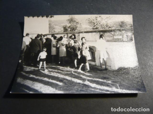 Fotografia antica: HELECHOSA DE LOS MONTES BADAJOZ ENTIERRO ENRIQUETA DOMINGUEZ ANTIGUA FOTOGRAFIA 7,5 X 10,5 CM