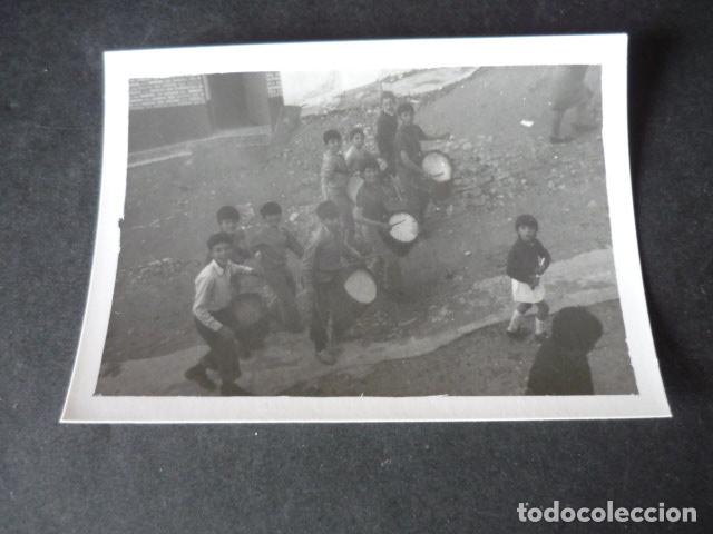 Fotografia antica: CEBOLLA TOLEDO BANDA DE TAMBORES FRENTE DE JUVENTUDES ANTIGUA FOTOGRAFIA 7,5 X 10,5 CM