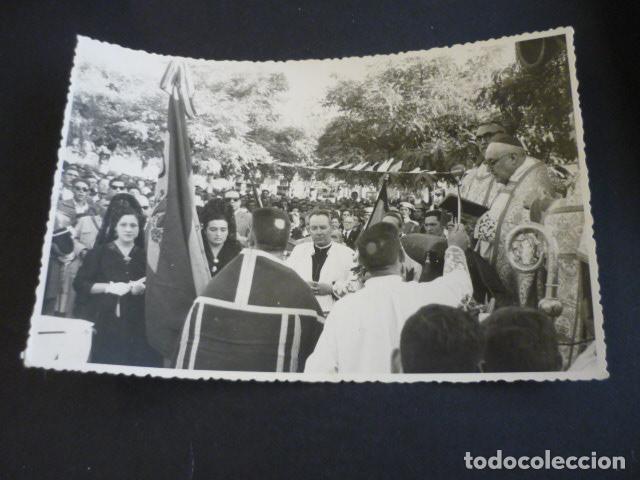 Fotograf&iacute;a antigua: VILLAFRANCA DE LOS CABALLEROS TOLEDO INAUGURACION MONUMENTO SAGRADO CORAZON FOTOGRAFIA 11,5 X 17 CM