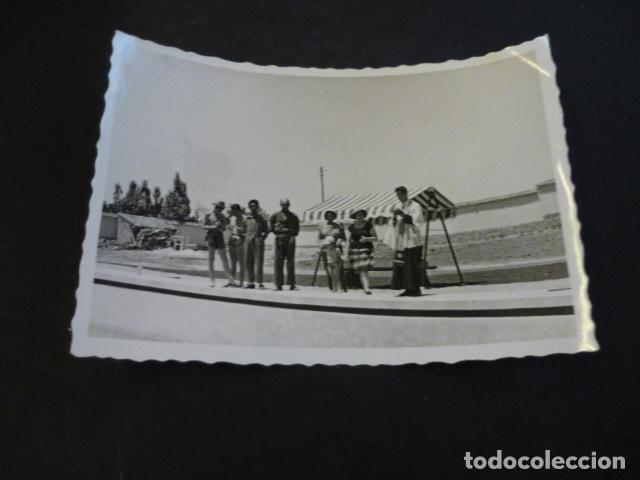 Alte Fotografie: LAYOS TOLEDO BENDICION PISCINA JOAQUIN PEREZ ANTIGUA FOTOGRAFIA 12 X 8 CM