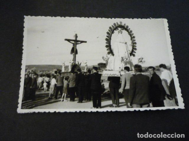 Fotografia antiga: LAYOS TOLEDO PROCESION DE ROGATIVAS Y BENDICION DE CAMPOS ANTIGUA FOTOGRAFIA ANGEL CRUZ FO 12 X 8 CM
