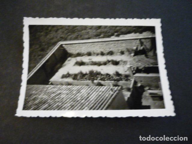 Fotografia antiga: ARGES TOLEDO PATIO DE LA CASA PARROQUIAL ANTIGUA FOTOGRAFIA 9 X 6 CM