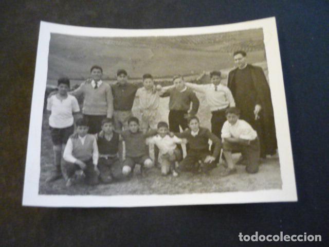 Alte Fotografie: NAVAS DE RICOMALILLO TOLEDO EQUIPO DE PARTIDO DOMINGO RESURRECION 1962 ANTIGUA FOTOGRAFIA 8 X 6 CM