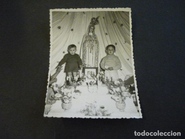 Alte Fotografie: VILLAFRANCA DE LOS CABALLEROS TOLEDO NI&Ntilde;OS CON LA VIRGEN DE FATIMA ANTIGUA FOTOGRAFIA 8,5 X 11,5 CM