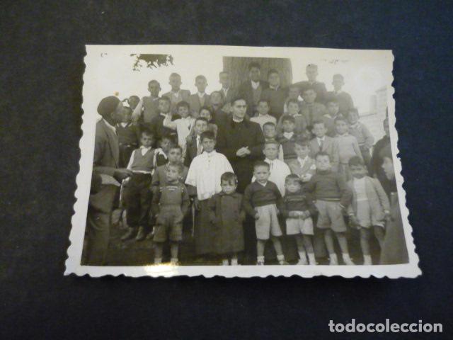 Antique Photography: LAYOS TOLEDO NI&Ntilde;OS CON SACERDOTE ANTIGUA FOTOGRAFIA 7,5 X 6 CM