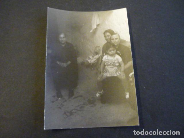 Alte Fotografie: VILLARRUBIA DE LOS OJOS CIUDAD REAL ANTIGUA FOTOGRAFIA 7,5 X 10,5 CM