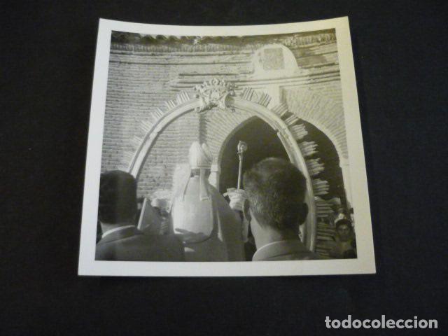 Alte Fotografie: LA MA&Ntilde;OSA TOLEDO PROCESION DE SAN BLAS ANTIGUA FOTOGRAFIA 9 X 9 CM