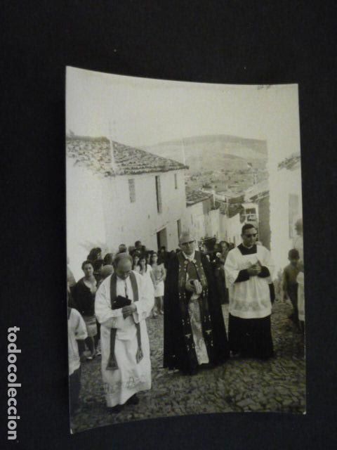 Fotografia antiga: HELECHOSA DE LOS MONTES BADAJOZ ENTIERRO ENRIQUETA DOMINGUEZ ANTIGUA FOTOGRAFIA 7,5 X 10,5 CM
