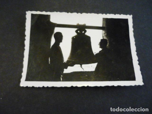 Fotografia antiga: VILLAFRANCA DE LOS CABALLEROS TOLEDO EN EL CAMPANARIO ANTIGUA FOTOGRAFIA 6 X 9 CM
