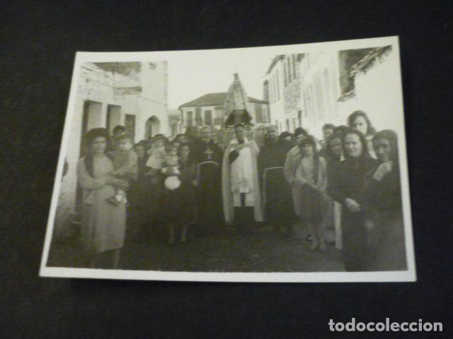 Fotografia antiga: NAVA DE RICOMALILLO TOLEDO PROCESION ANTIGUA FOTOGRAFIA 7,5 X 10,5 CM