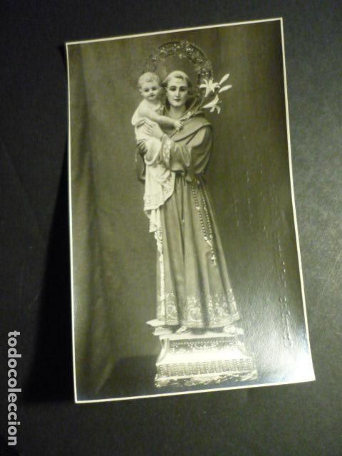 Fotografia antica: BARCELONA TALLER DE ESCULTURA ROSENDO OLIVELLA FOTOGRAFIA MUESTRARIO SAN ANTONIO DE PADUA 8 X 13 CM