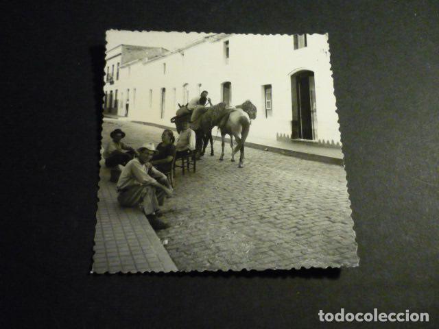 Fotograf&iacute;a antigua: LEPE HUELVA PAISANOS ANTIGUA FOTOGRAFIA 9 X 9 CM