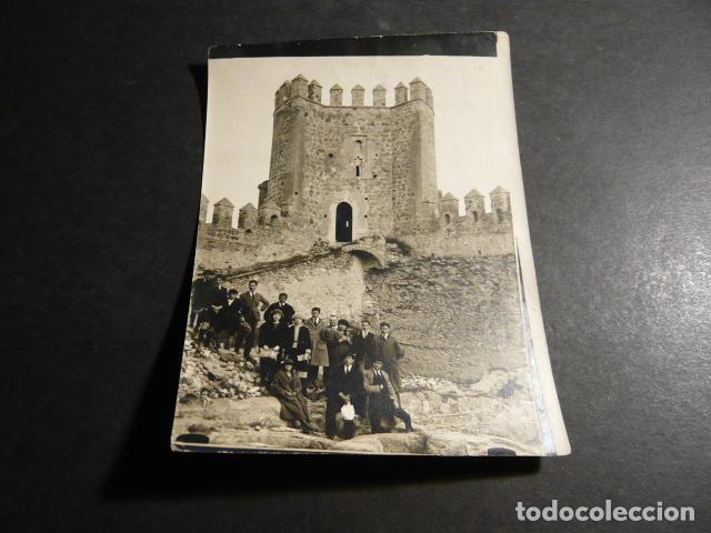 Fotografia antiga: TOLEDO GRUPO DE VISITANTES ANTIGUA FOTOGRAFIA 9 X 12 CM
