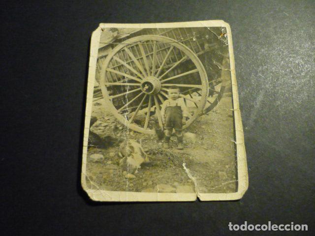 Antique Photography: TOMELLOSO CIUDAD REAL NI&Ntilde;O JUNTO A CARRO ANTIGUA FOTOGRAFIA 6,5 X 8,5 CM