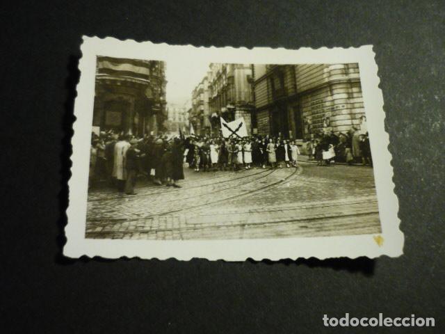Fotograf&iacute;a antigua: SANTANDER CALLE DEL MARTILLO DESFILE GUERRA CIVIL ANTIGUA FOTOGRAFIA SOLDADO LEGION CONDOR 6 X 5 CM