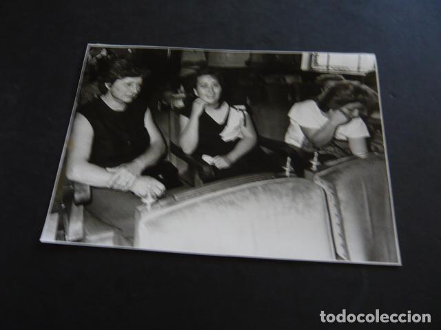 Photographie ancienne: MADRID ATENTADO TERRORISTA ETA PLAZA REPUBLICA DOMINICANA ANTIGUA FOTOGRAFIA ORIGINAL 12 X 17 CM