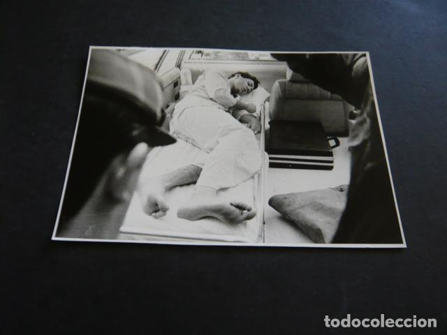 Fotograf&iacute;a antigua: MADRID ATENTADO TERRORISTA ETA PLAZA REPUBLICA DOMINICANA ANTIGUA FOTOGRAFIA ORIGINAL 12 X 17 CM