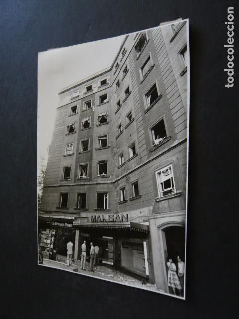 Fotograf&iacute;a antigua: MADRID ATENTADO TERRORISTA ETA PLAZA REPUBLICA DOMINICANA ANTIGUA FOTOGRAFIA ORIGINAL 12 X 17 CM
