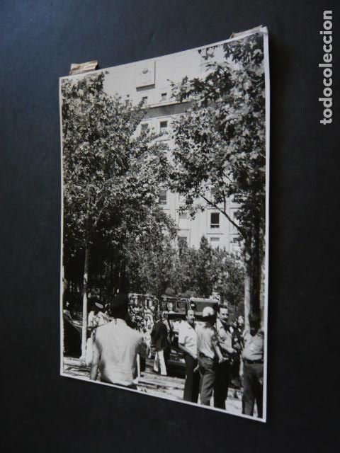 Fotograf&iacute;a antigua: MADRID ATENTADO TERRORISTA ETA PLAZA REPUBLICA DOMINICANA ANTIGUA FOTOGRAFIA ORIGINAL 12 X 17 CM