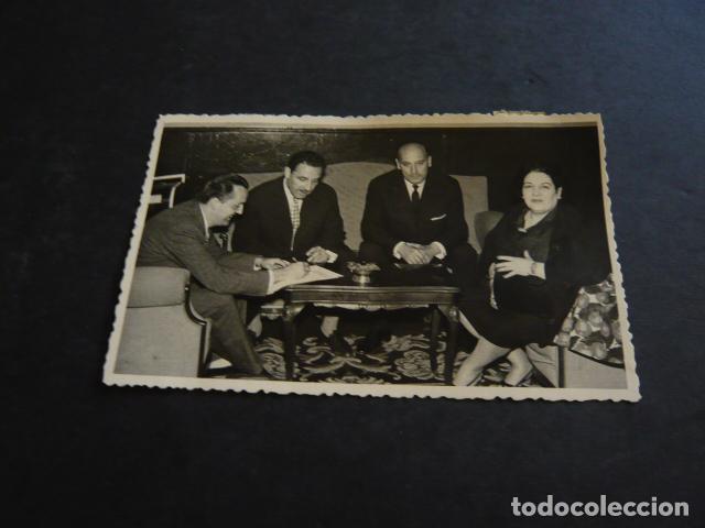 Photographie ancienne: BILBAO CONCURSO GALLINA BLANCA GANADORA ANTIGUA FOTOGRAFIA ORIGINAL 9 X 13 CM