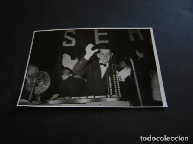 Alte Fotografie: MADRID CONCURSO GALLINA BLANCA NI&Ntilde;OS DE SAN ILDEFONSO ANTIGUA FOTOGRAFIA ORIGINAL 12 X 18 CM