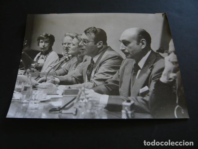 Fotografia antiga: BARCELONA II CONGRESO MUNDIAL DE PARAPSICOLOGIA ANTIGUA FOTOGRAFIA ORIGINAL 24 X 18 CM