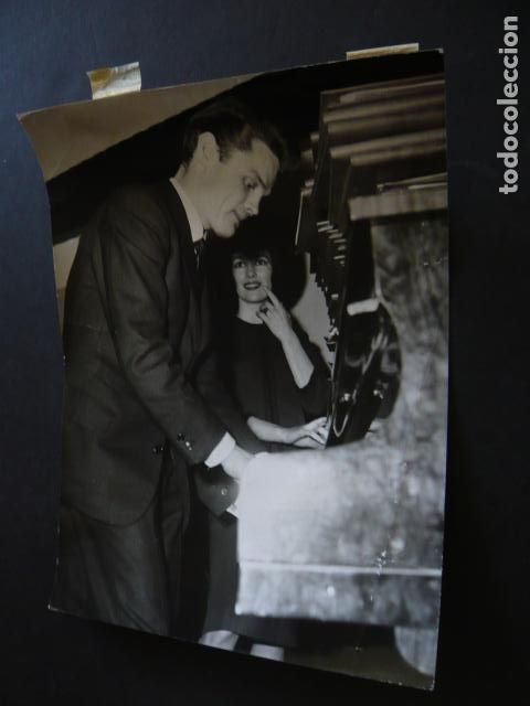 Fotografia antiga: CHET BAKER JAZZ TROMPETISTA ANTIGUA FOTOGRAFIA ORIGINAL 24 X 18 CM