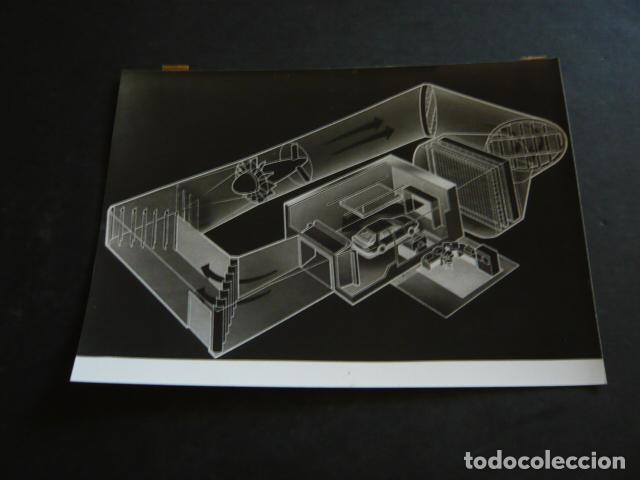 Fotograf&iacute;a antigua: FABRICA AUTOMOVILES SAAB ANTIGUA FOTOGRAFIA ORIGINAL 13 X 18 CM