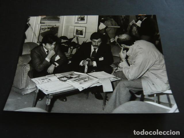 Alte Fotografie: MADRID SALON DE LA SEGURIDAD SECUR ANTIGUA FOTOGRAFIA ORIGINAL 24 X 18 CM