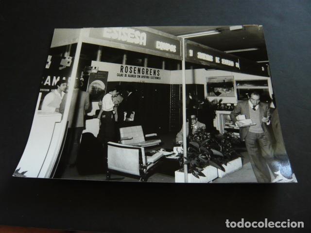 Alte Fotografie: MADRID SALON DE LA SEGURIDAD SICUR ANTIGUA FOTOGRAFIA ORIGINAL 24 X 18 CM