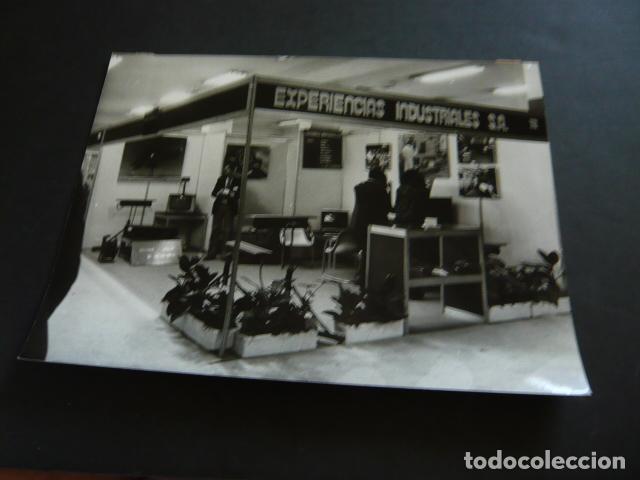 Alte Fotografie: MADRID SALON DE LA SEGURIDAD SICUR ANTIGUA FOTOGRAFIA ORIGINAL 24 X 18 CM