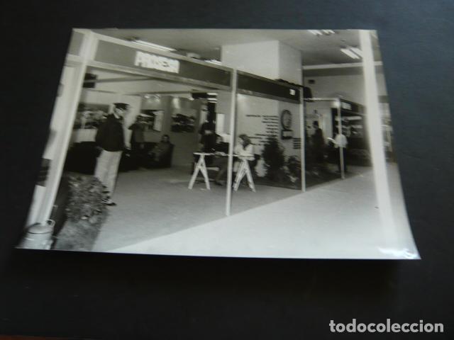 Alte Fotografie: MADRID SALON DE LA SEGURIDAD SICUR ANTIGUA FOTOGRAFIA ORIGINAL 24 X 18 CM
