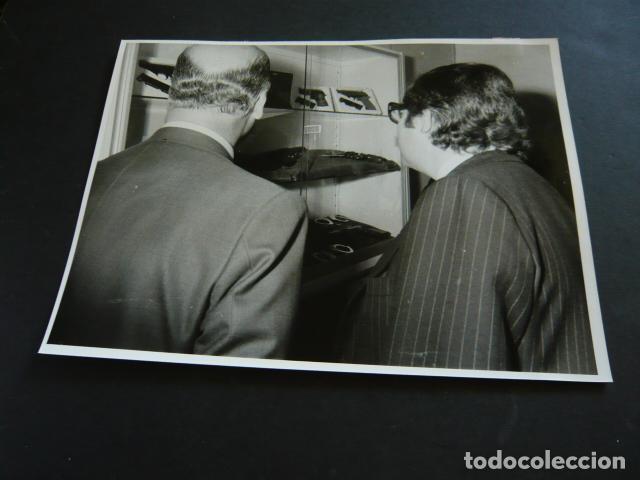 Alte Fotografie: MADRID SALON DE LA SEGURIDAD SICUR ANTIGUA FOTOGRAFIA ORIGINAL 24 X 18 CM
