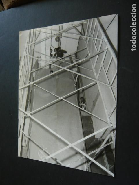 Fotografia antiga: MADRID SALON DE LA SEGURIDAD SICUR ANTIGUA FOTOGRAFIA ORIGINAL 24 X 18 CM