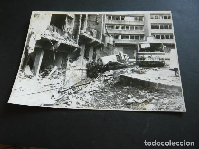 Antique Photography: EIBAR GUIPUZCOA ATENTADO CONTRA CUARTEL GUARDIA CIVIL ANTIGUA FOTOGRAFIA ORIGINAL 16 X 24 CM