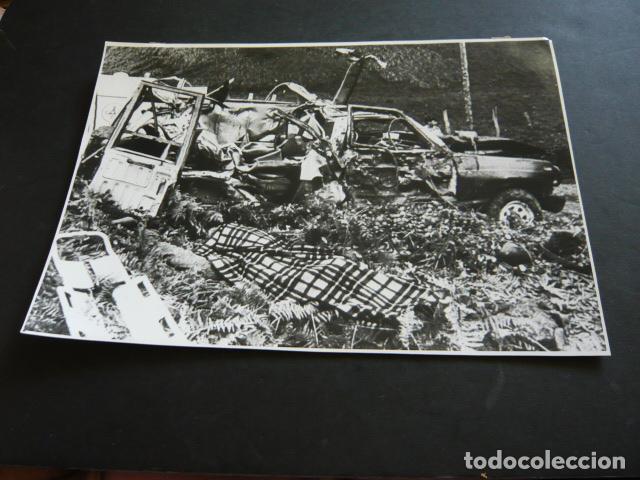 Antique Photography: O&Ntilde;ATE GUIPUZCOA ATENTADO TERRORISTA ETA GUARDIA CIVIL ANTIGUA FOTOGRAFIA ORIGINAL 24 X 18 CM