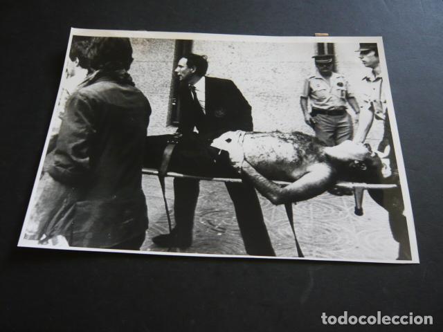 Alte Fotografie: BARCELONA ATENTADO TERRORISTA ETA HIPERCOR FOTOGRAFIA ORIGINAL 18 X 24 CM