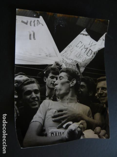 Alte Fotografie: FELICE GIMONDI CICLISTA ANTIGUA FOTOGRAFIA ORIGINAL 18 X 24 CM