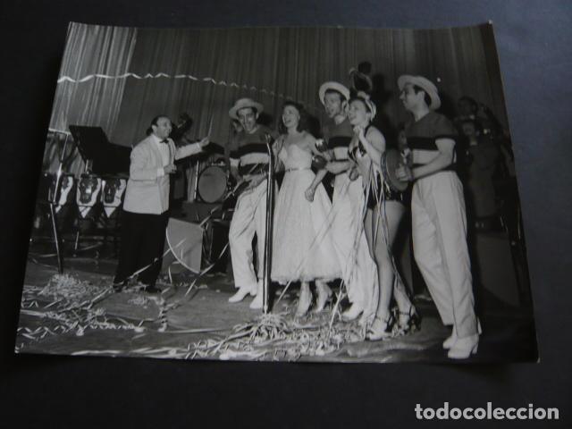 Fotograf&iacute;a antigua: FIESTA EN PARIS ANTIGUA FOTOGRAFIA ORIGINAL 18 X 24 CM